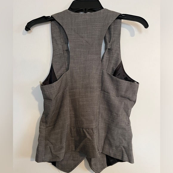 NWT Maurice’s Gray Vest - Button down - Picture 4 of 4